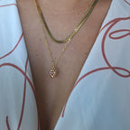 Collar Media Fresa | Oro Chino Dorado
