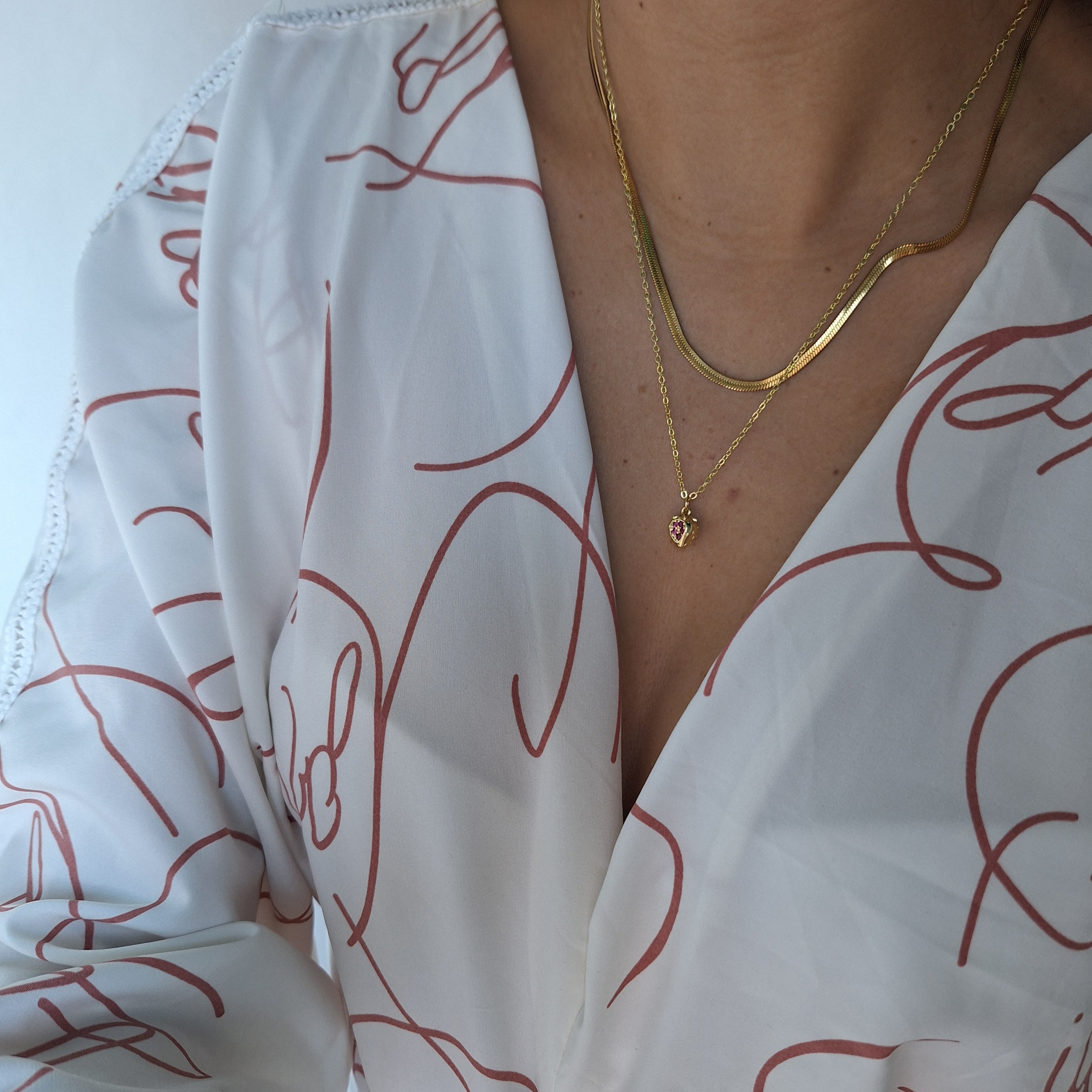 Collar Media Fresa | Oro Chino Dorado