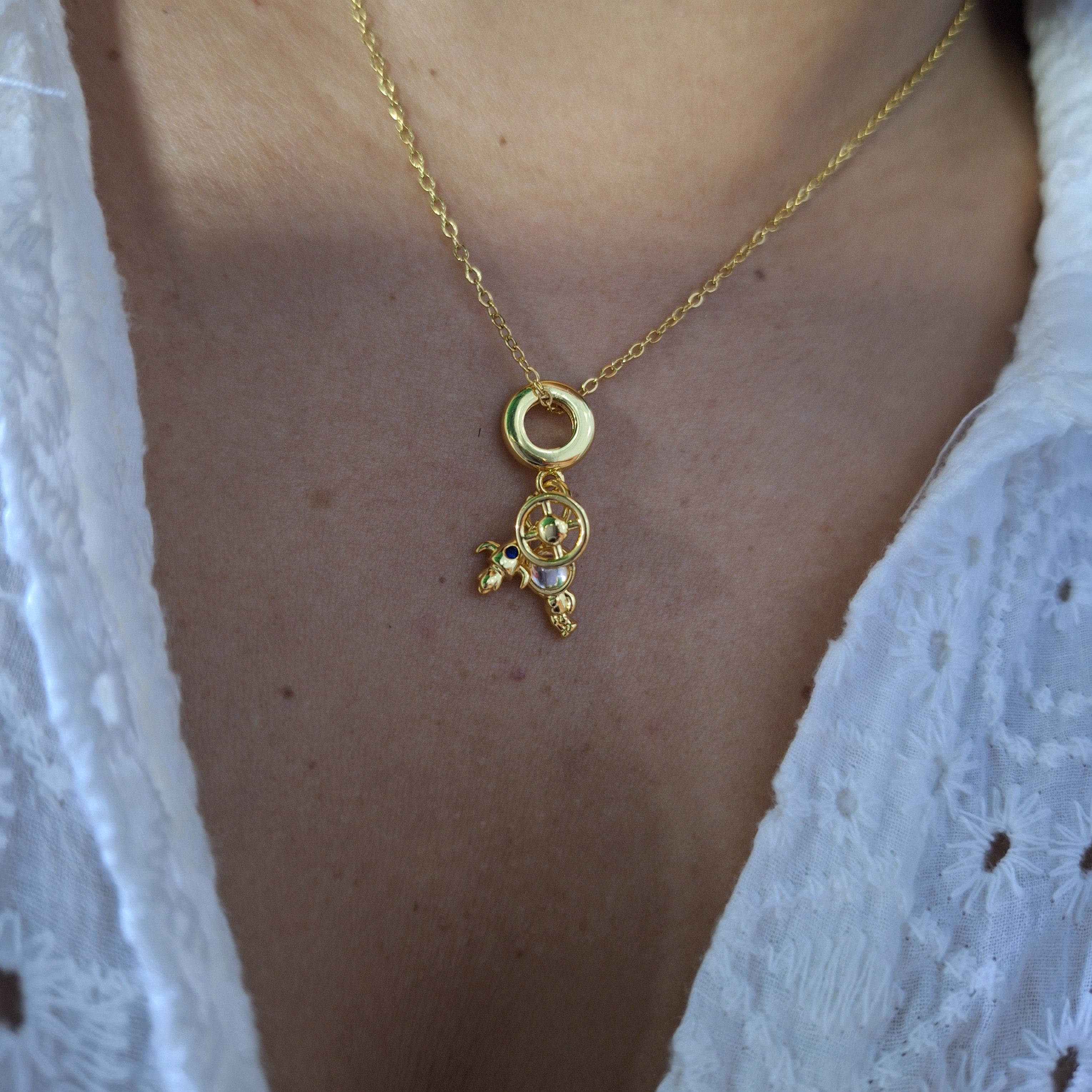 Collar Pandora Astronauta | Oro Chino Dorado