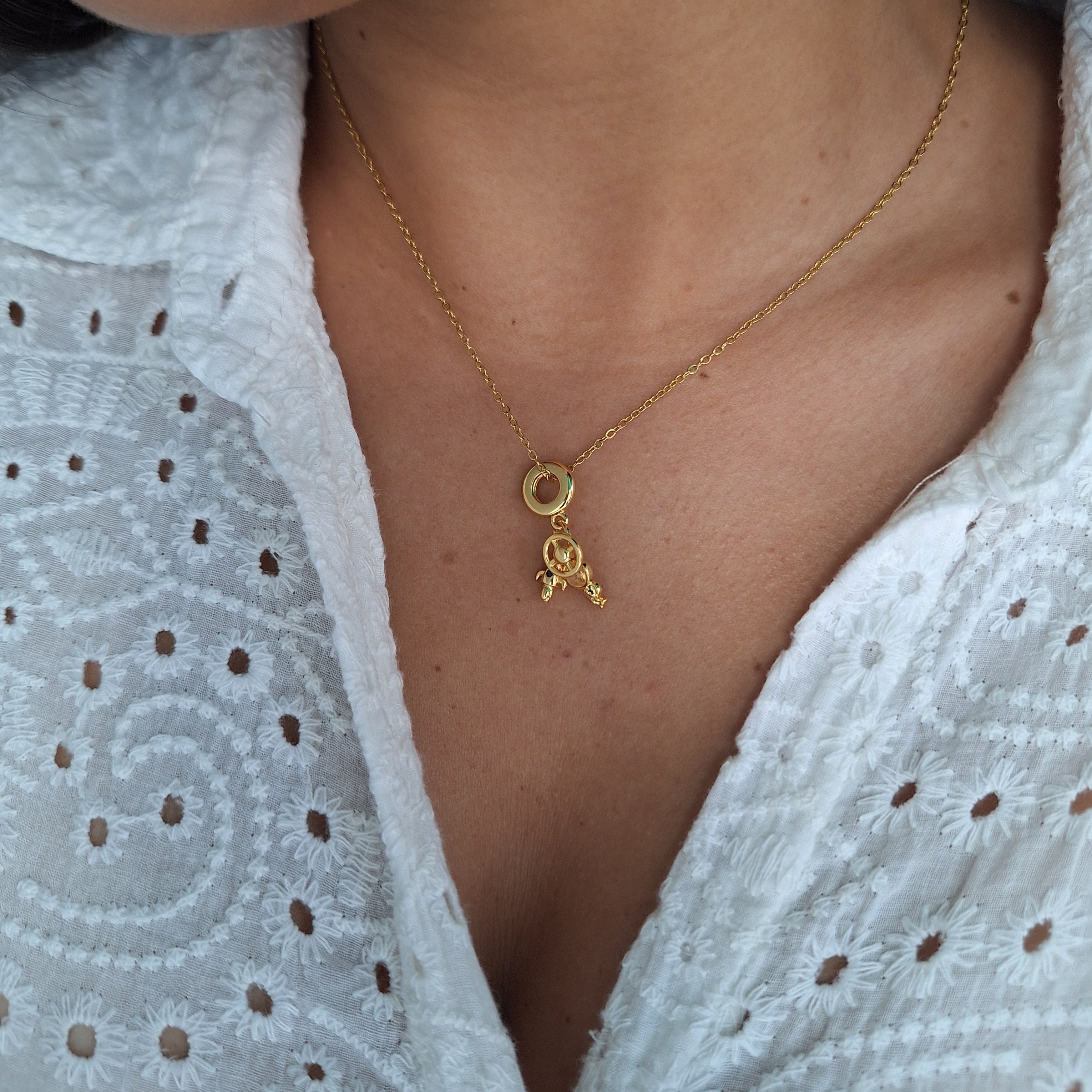 Collar Pandora Astronauta | Oro Chino Dorado