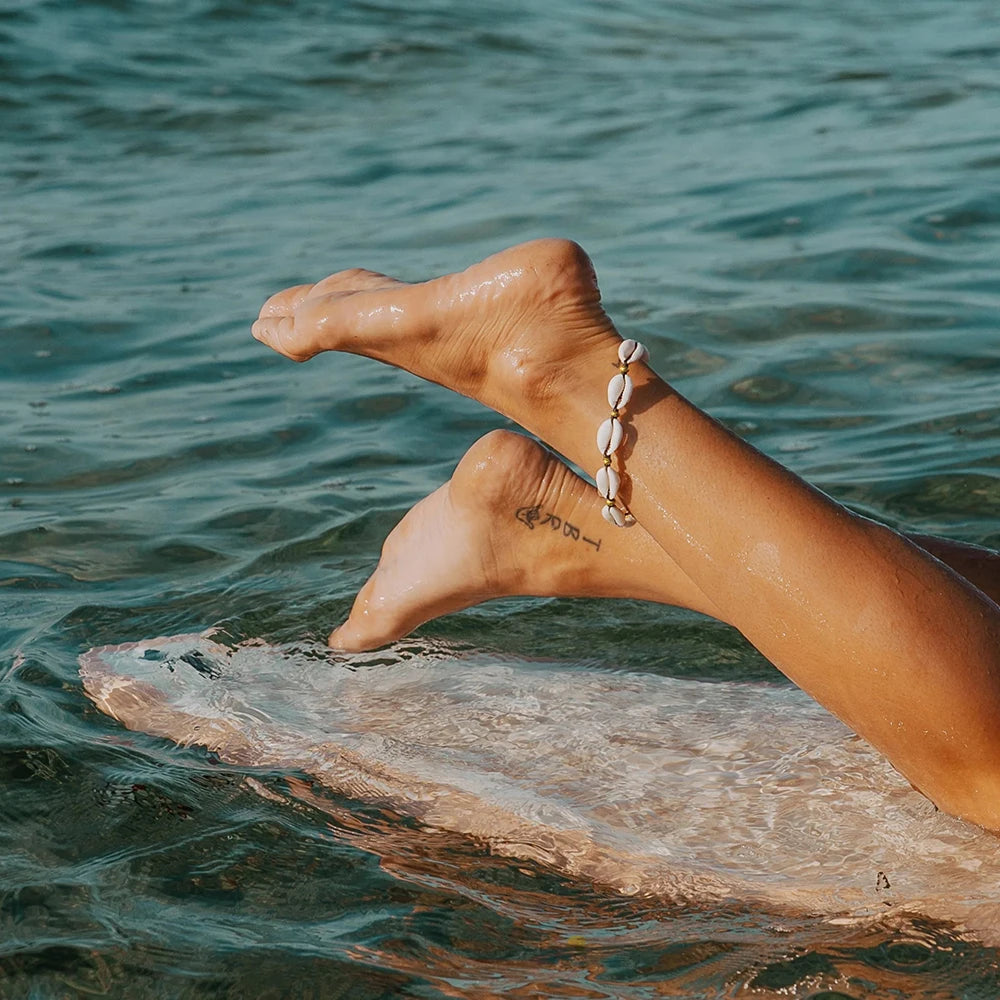 Pulsera Tobillera de Caracoles Naturales y Esferas | Dorado