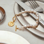 Pulsera de Perlas Dije Moneda | Dorado
