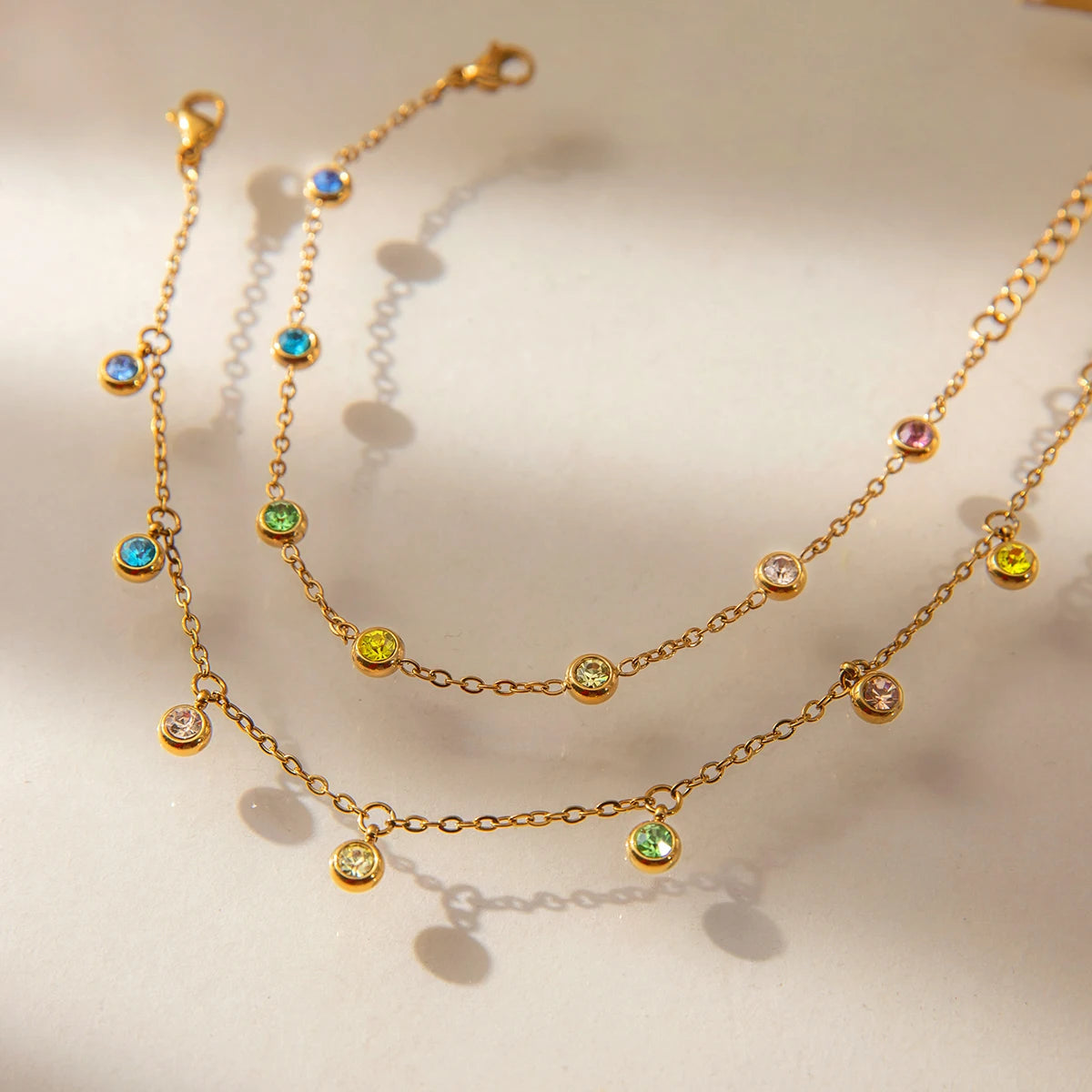 Pulseras con Estaciones de Circones Multicolores | Dorado