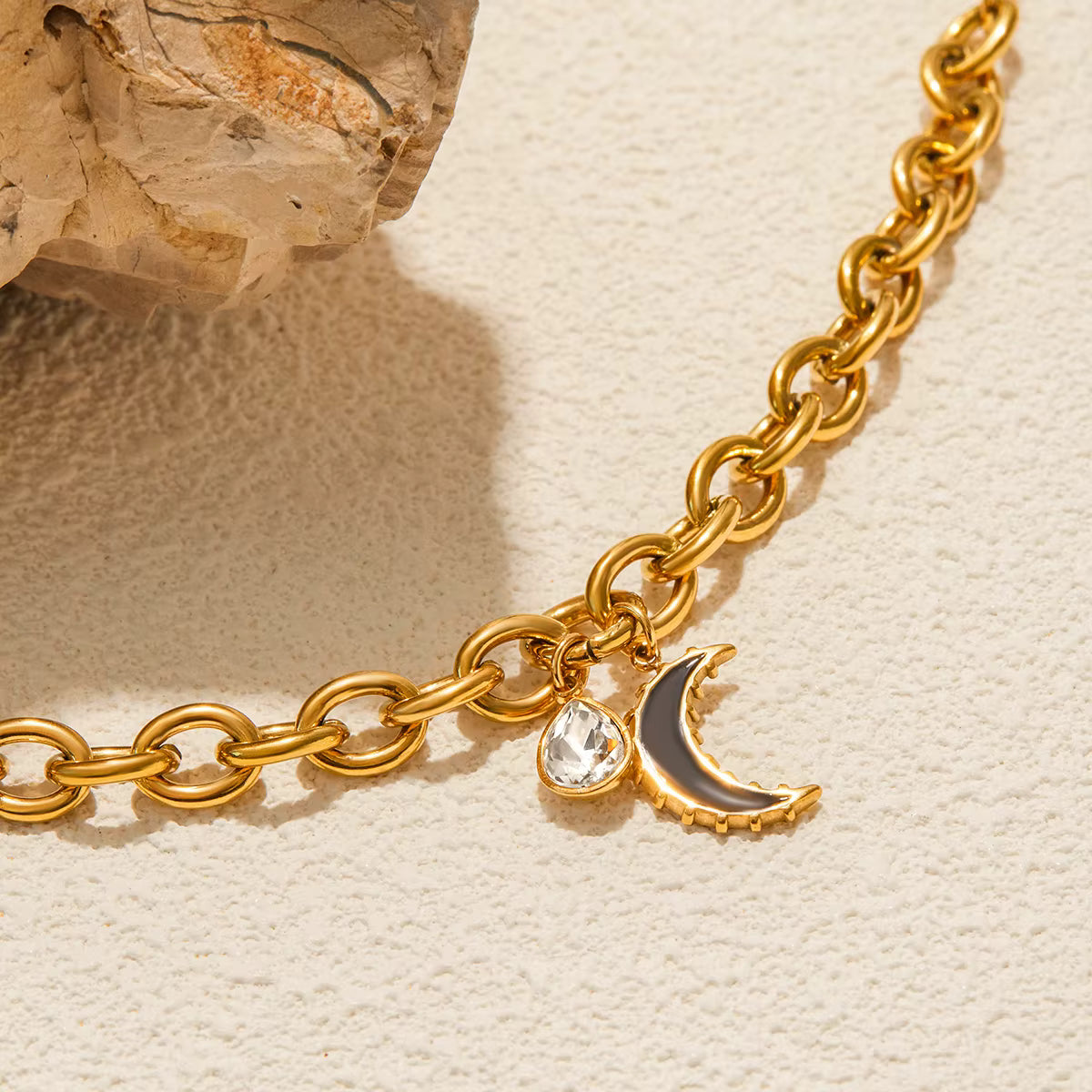 Pulsera Acero Dije Luna negra | Dorado