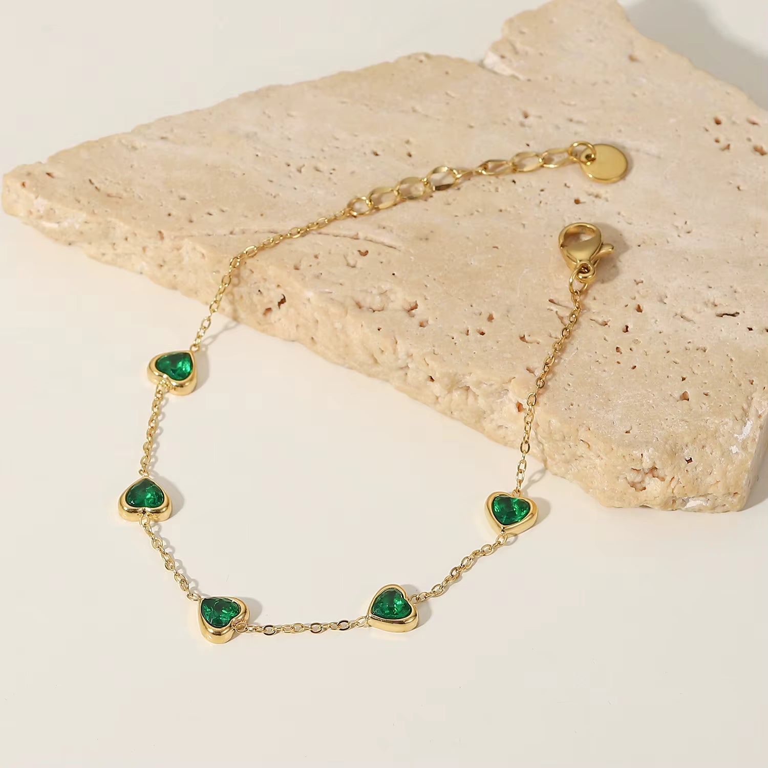 Pulsera dijes de 5 Corazón Esmeralda | Dorado