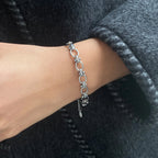 Pulsera De Eslabones Ovalados Con Detalles De Nudos Centrales | Plateado