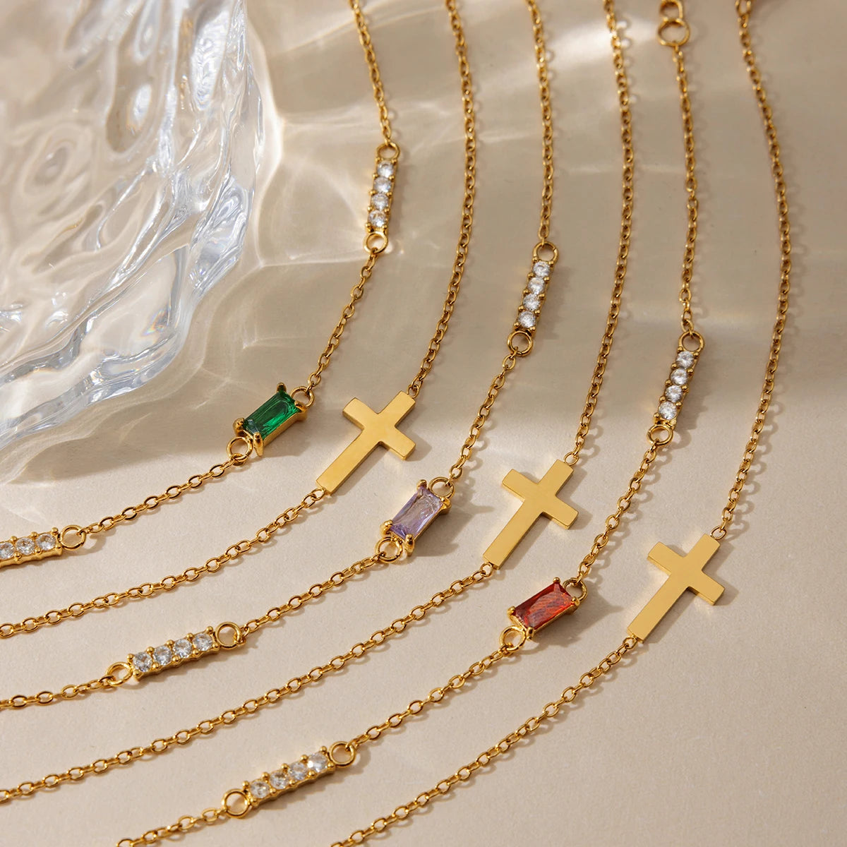 Pulseras Dúo Minimalista Con Dije De Cruz Y Cristal | Dorado