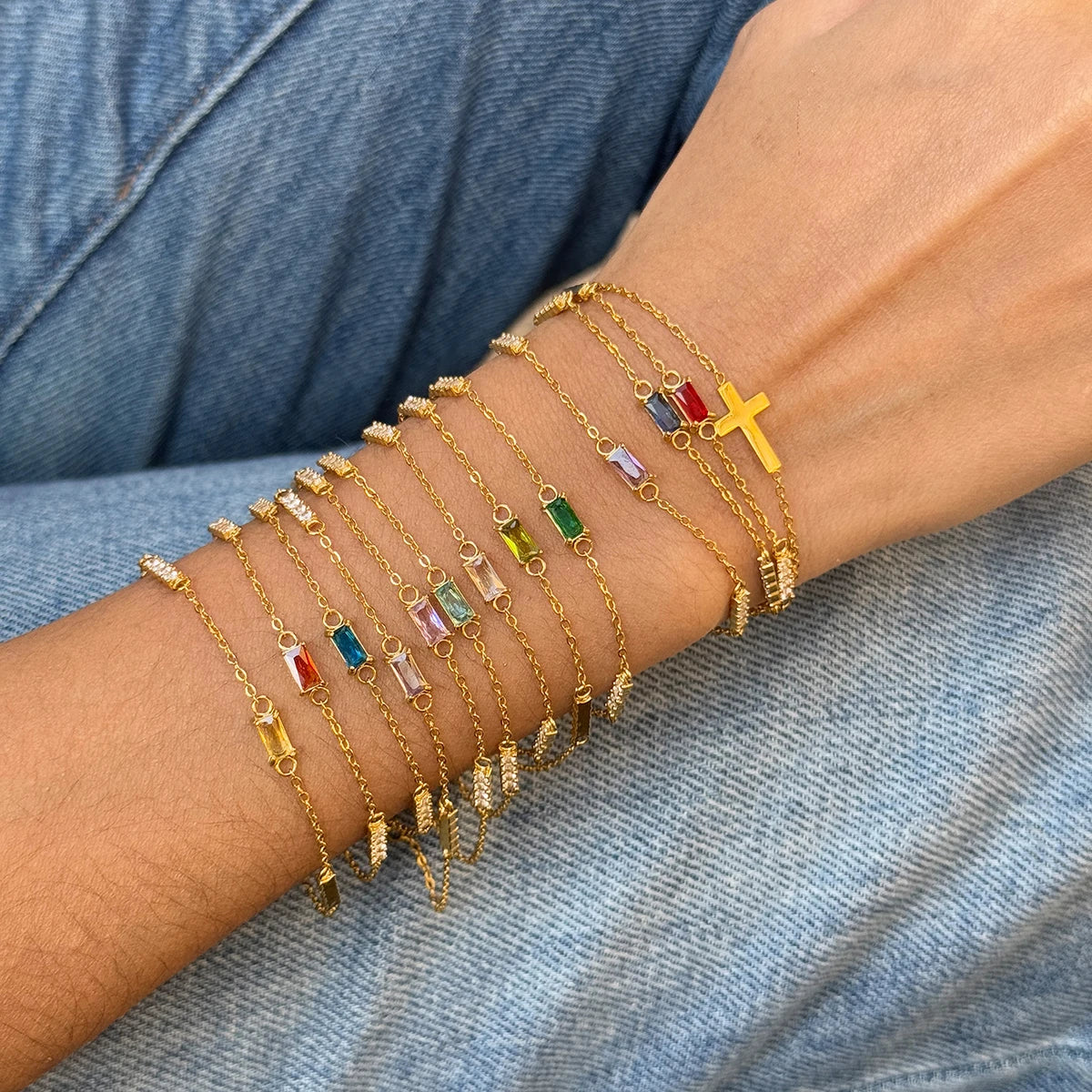 Pulseras Dúo Minimalista Con Dije De Cruz Y Cristal | Dorado