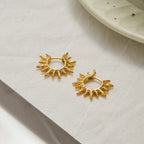 Argolla Con Silueta De Sol Radiante | Dorado