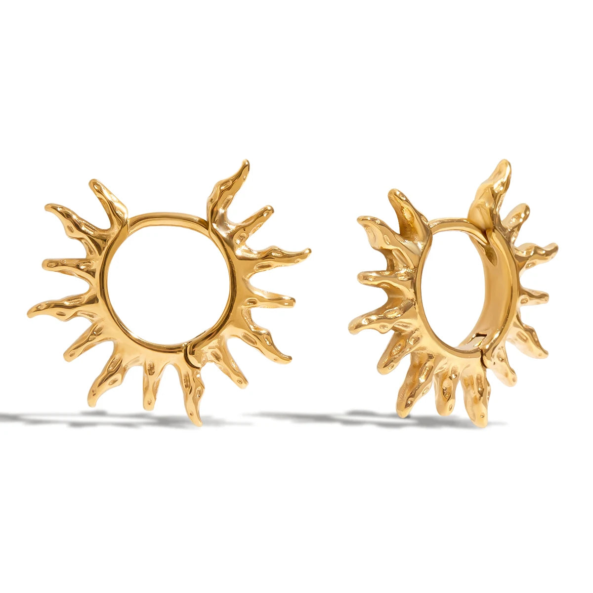 Argolla Con Silueta De Sol Radiante | Dorado