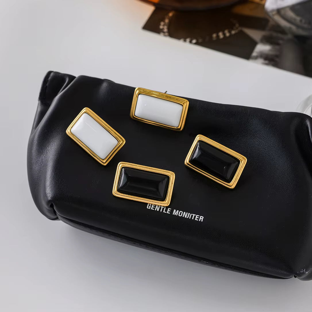 Zarcillo De Boton Estilo Baguette Negro | Dorado