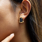 Zarcillo Modernos Con Piedra Negra Facetada | Dorado