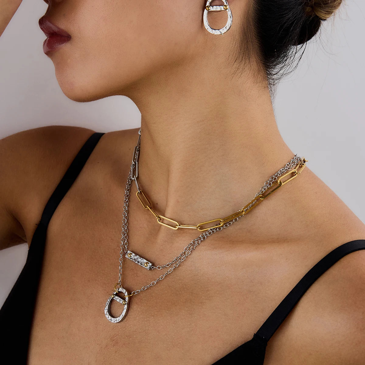 Collar Placa Puntos Dorados | Plateado