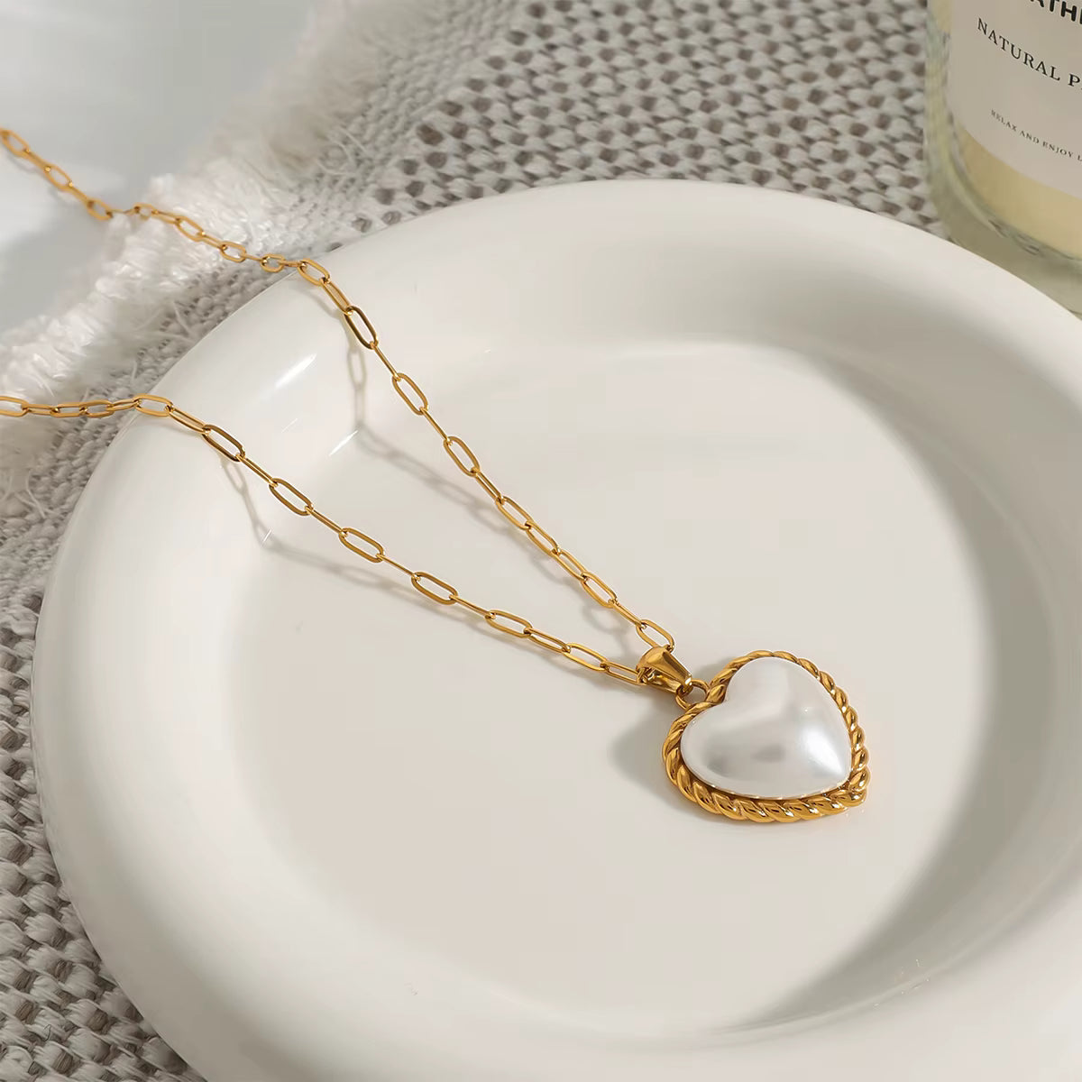 Collar Corazón Mediano | Dorado