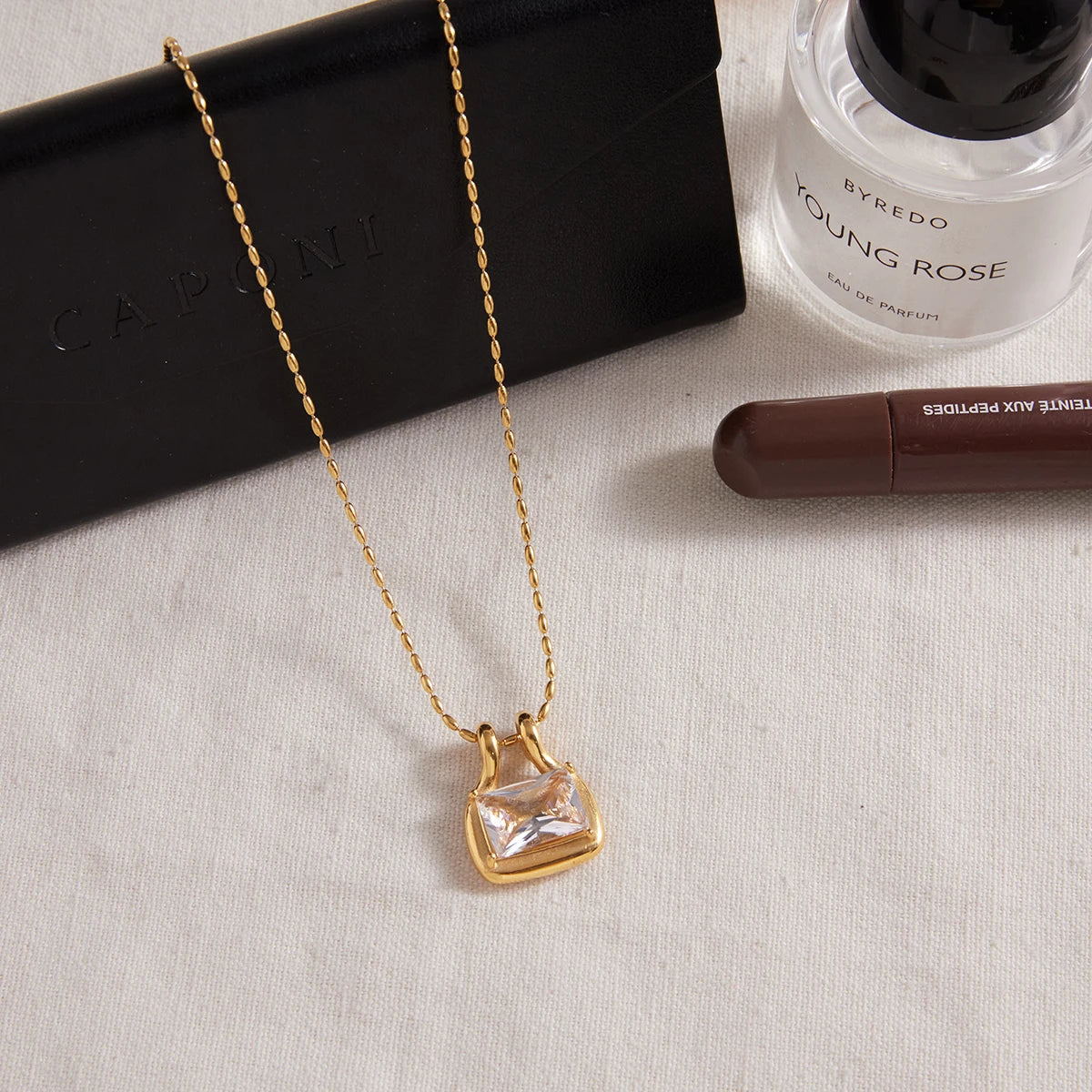 Collar Lujo Dije Grande Brillo Rectangular | Dorado