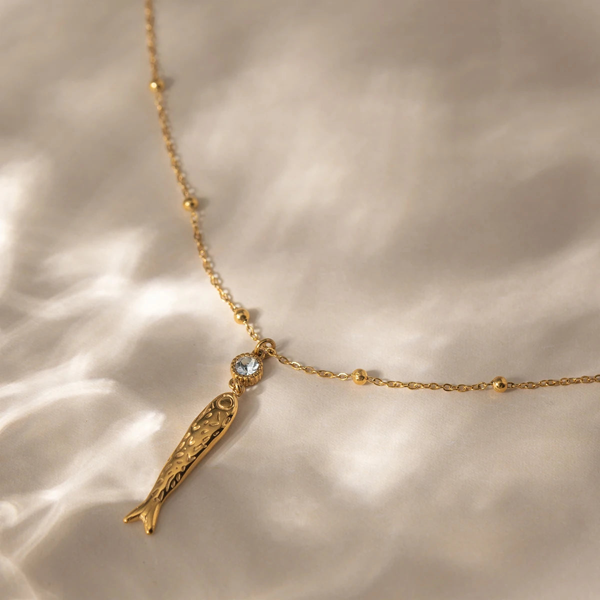 Collar Pez Cadena Balines | Dorado