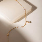 Collar Gota De Cristal Con Circones Incrustados En Cadena Fina | Dorado