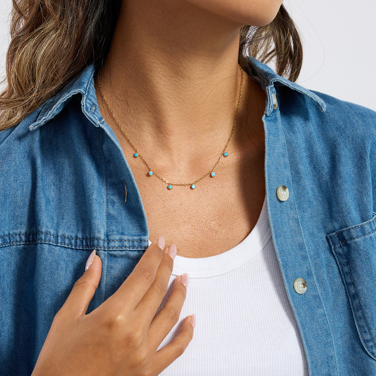 Collar delgado puntos Turquesa | Dorado
