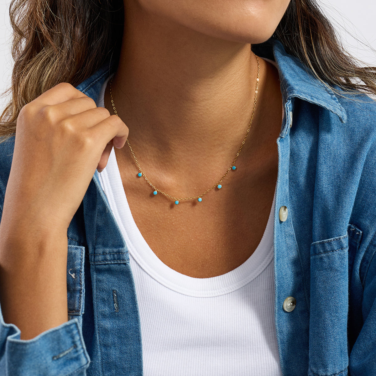 Collar delgado puntos Turquesa | Dorado