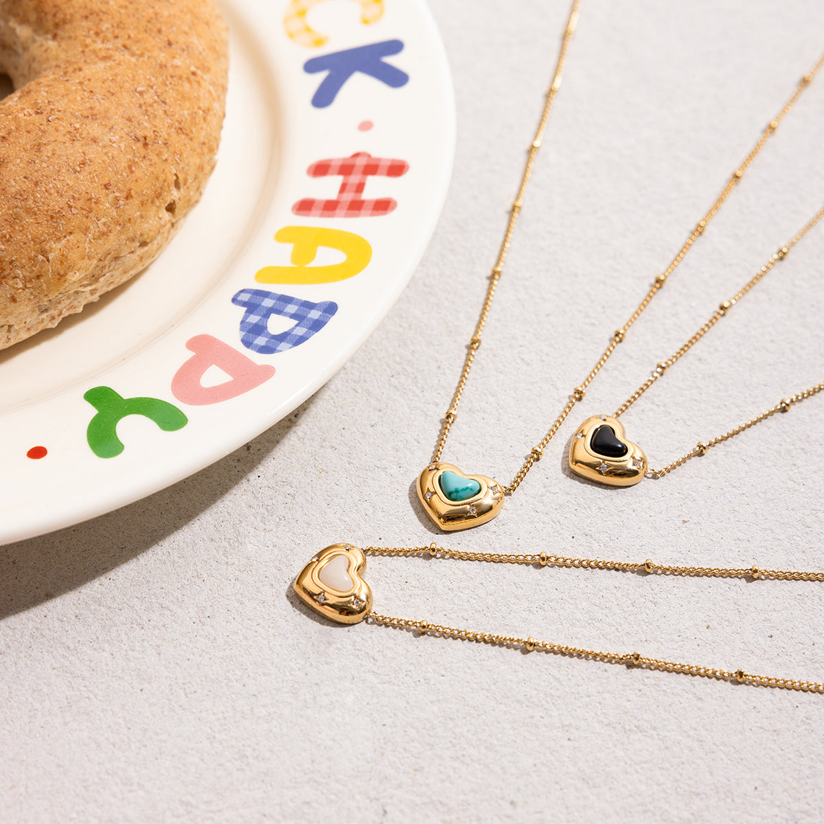 Collar Dije De Corazón Con Piedra Natural Negra | Dorado