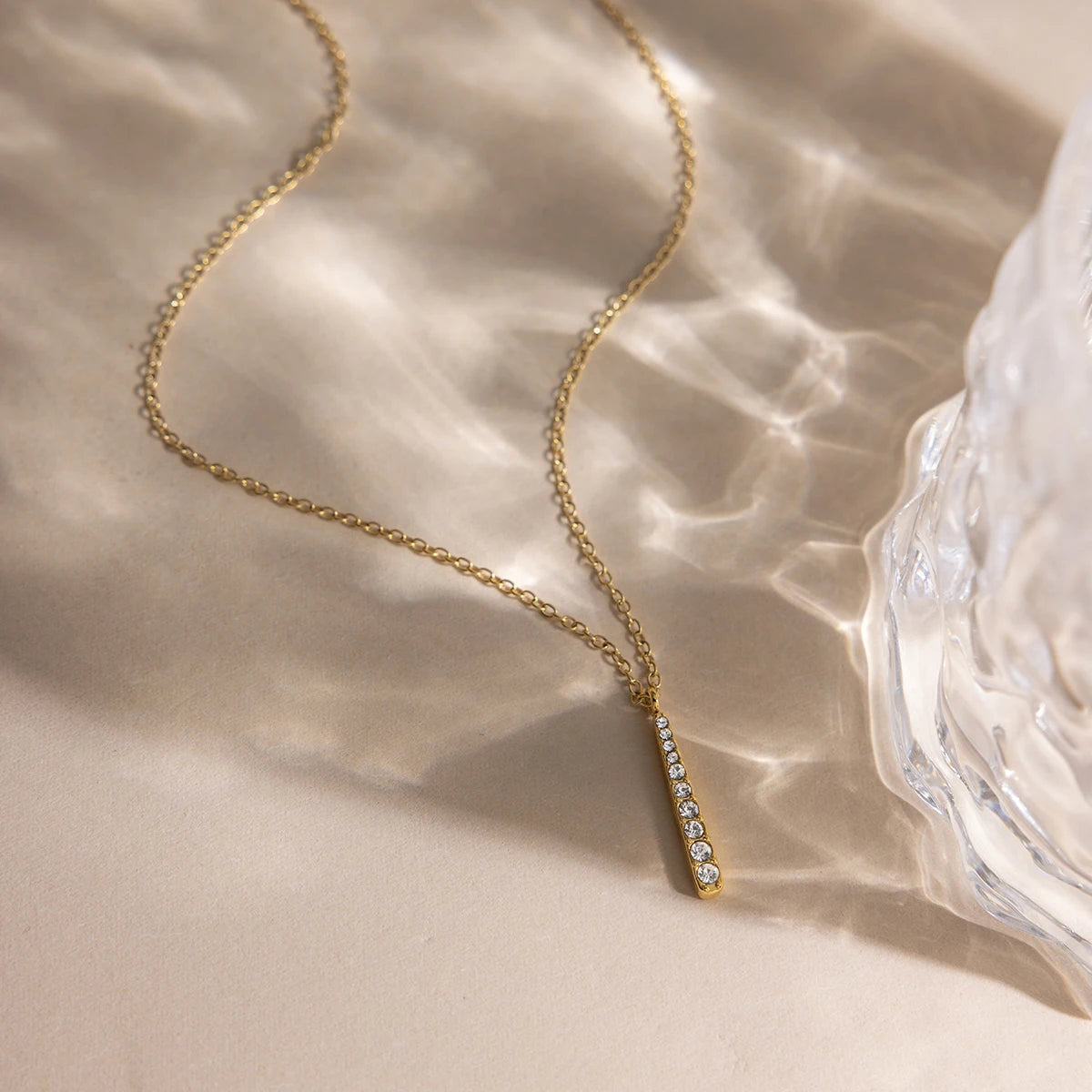 Collar Dije Vertical Brillante | Dorado