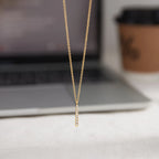 Collar Dije Vertical Brillante | Dorado