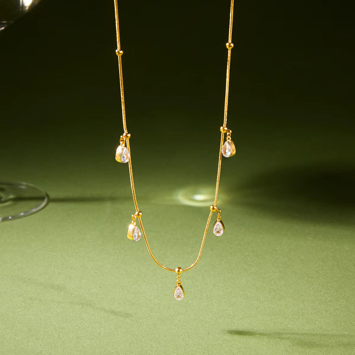 Collar Colgantes Brillantes Gota de Agua | Dorado