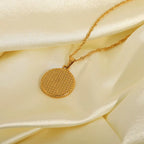 Collar Moneda con Estrella Central | Dorado