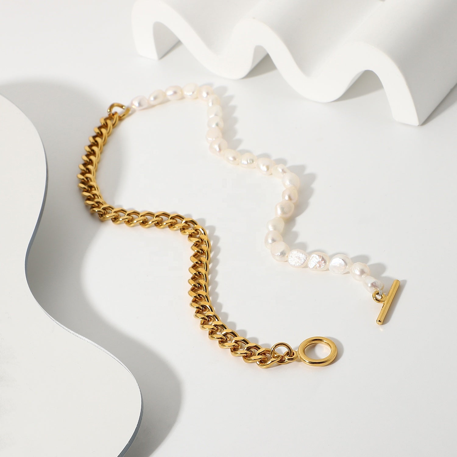 Collar Cadena Mitad Perla  | Dorado
