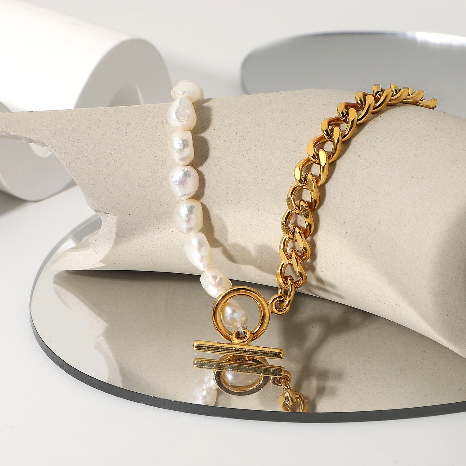 Collar Cadena Mitad Perla  | Dorado