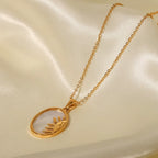 Collar Oval Nacarado Reversible Medio Sol | Dorado