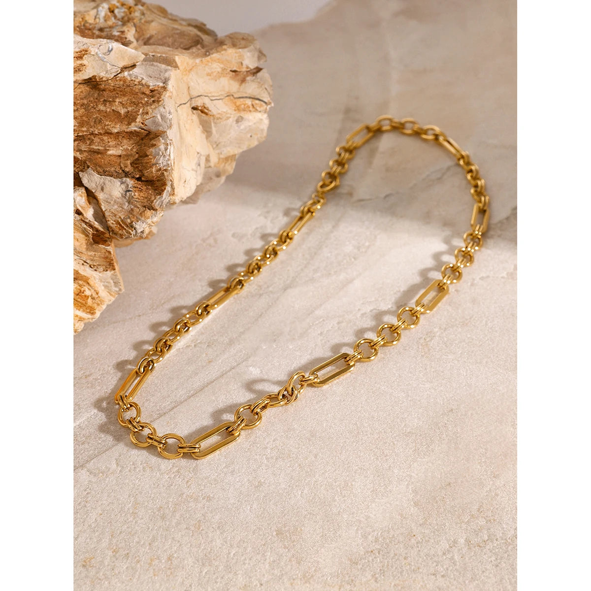 Collar Urbano Con Uniones Circulares Y Ovaladas | Dorado