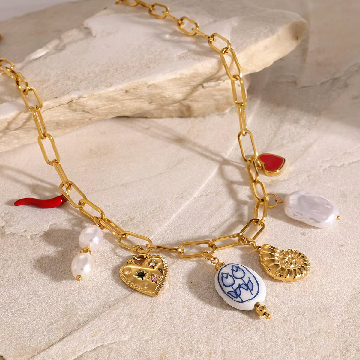 Collar Multi Dijes con Corazón y Cornicello Rojo | Dorado