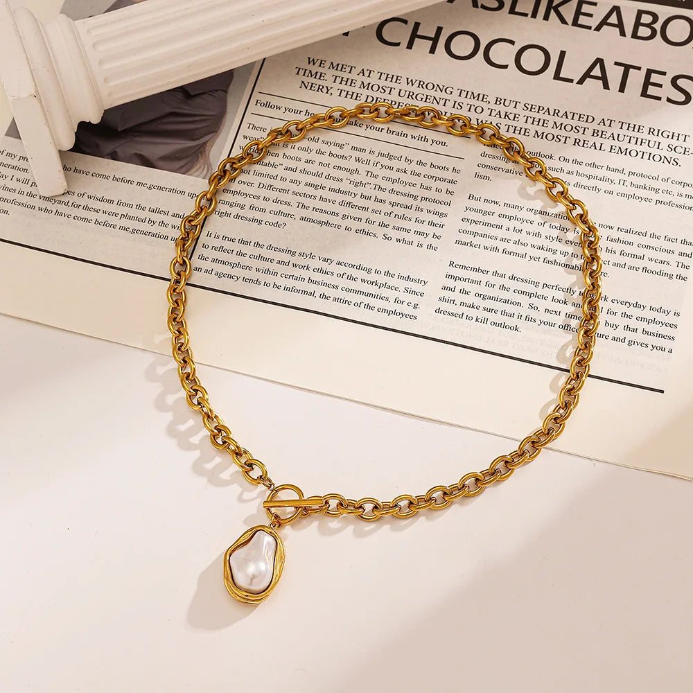 Collar De Eslabones Ovalados Con Perla Barroca | Dorado