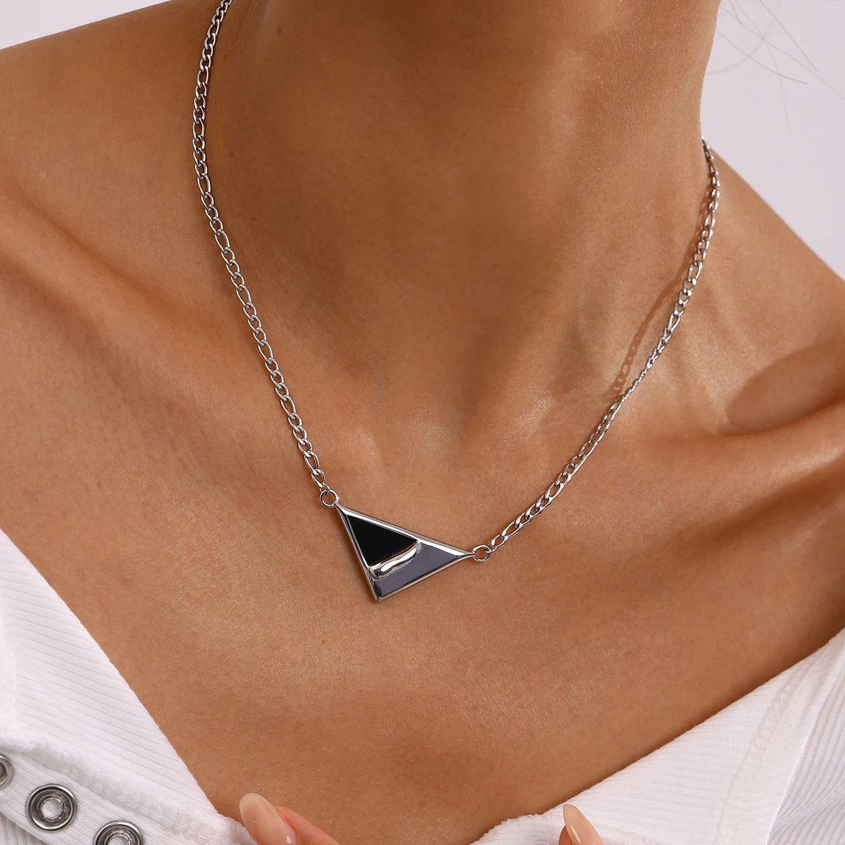 Collar Moderno Colgante Triangular - Dorado Plateado