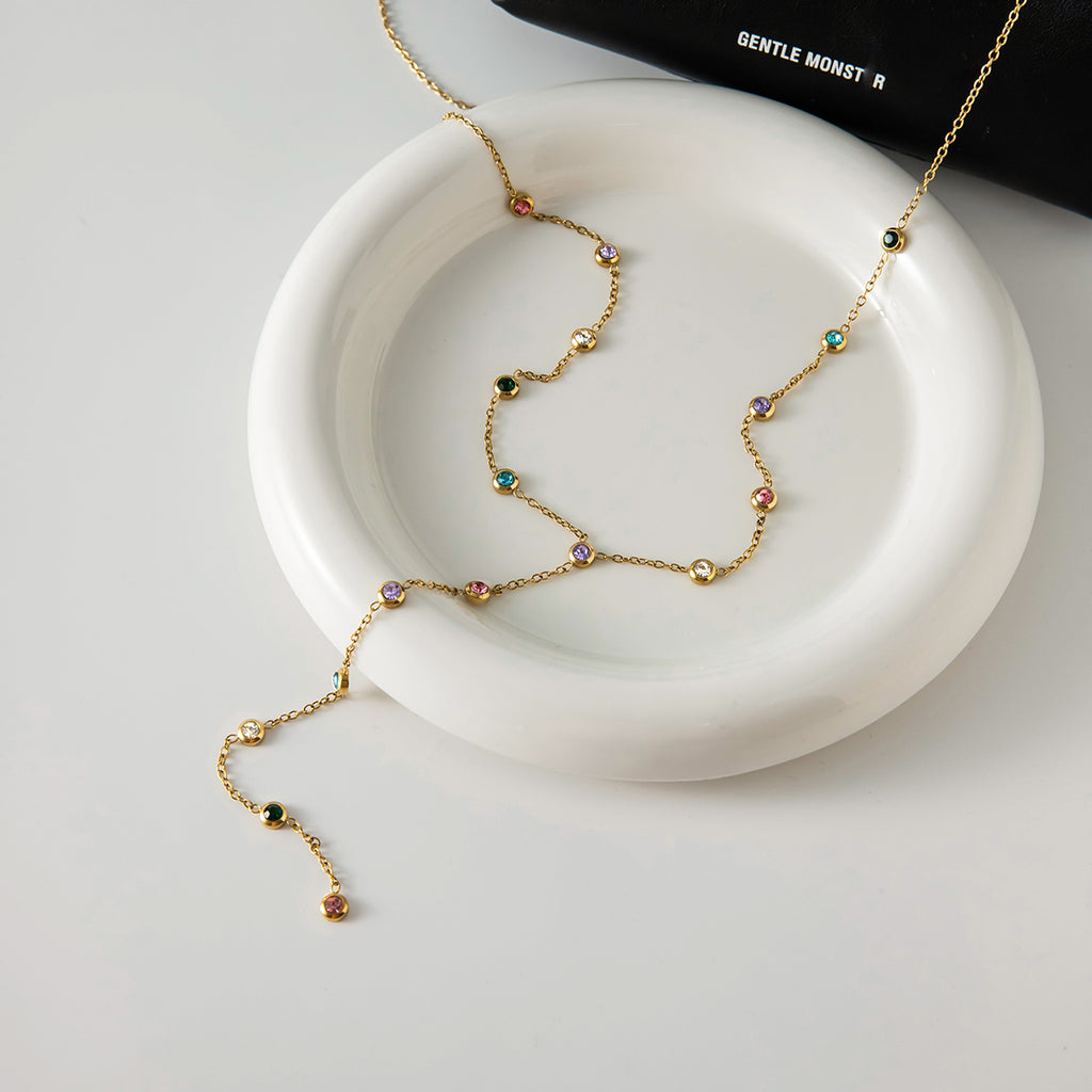 Collar Largo Forma de Y, Borlas de Colores | Dorado
