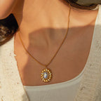 Collar Espiral Tornasol  | Dorado