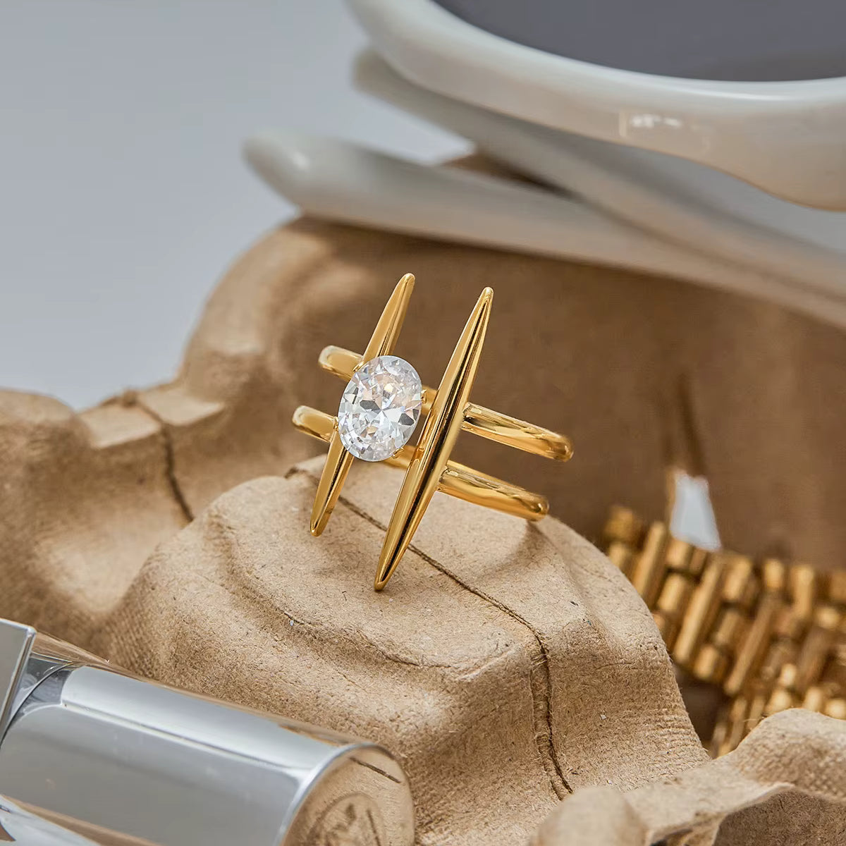 Anillo H brillante| Dorado