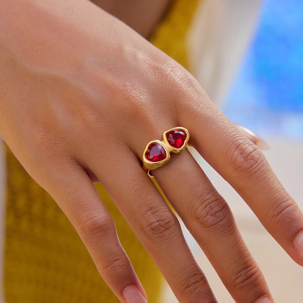 Anillo Doble Gema De Corazon Rojo | Dorado