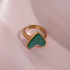 Anillo Corazon Piedra Verde Grande | Dorado
