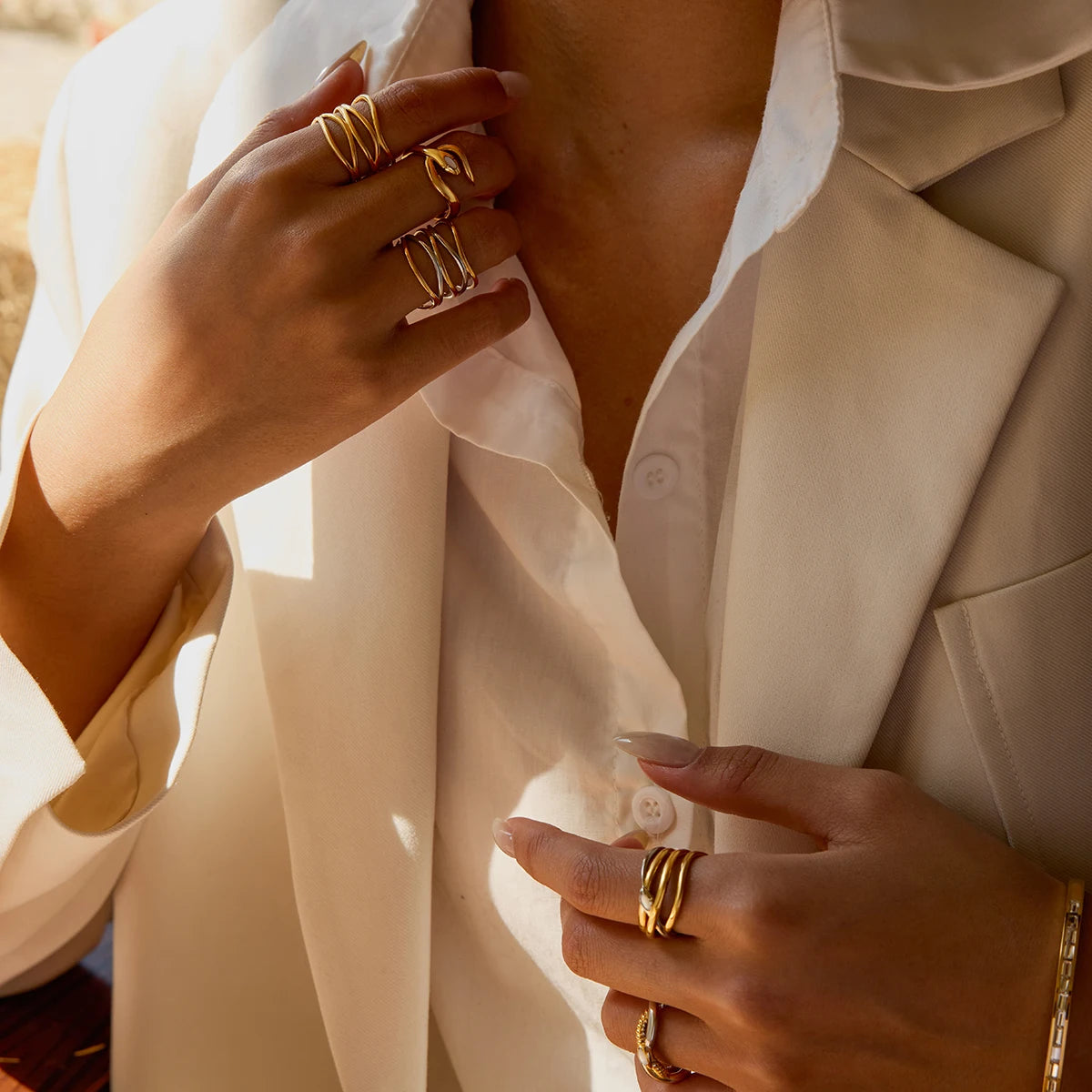Anillo Con Diseño De Serpiente Envolvente Y Acabado Liso | Dorado
