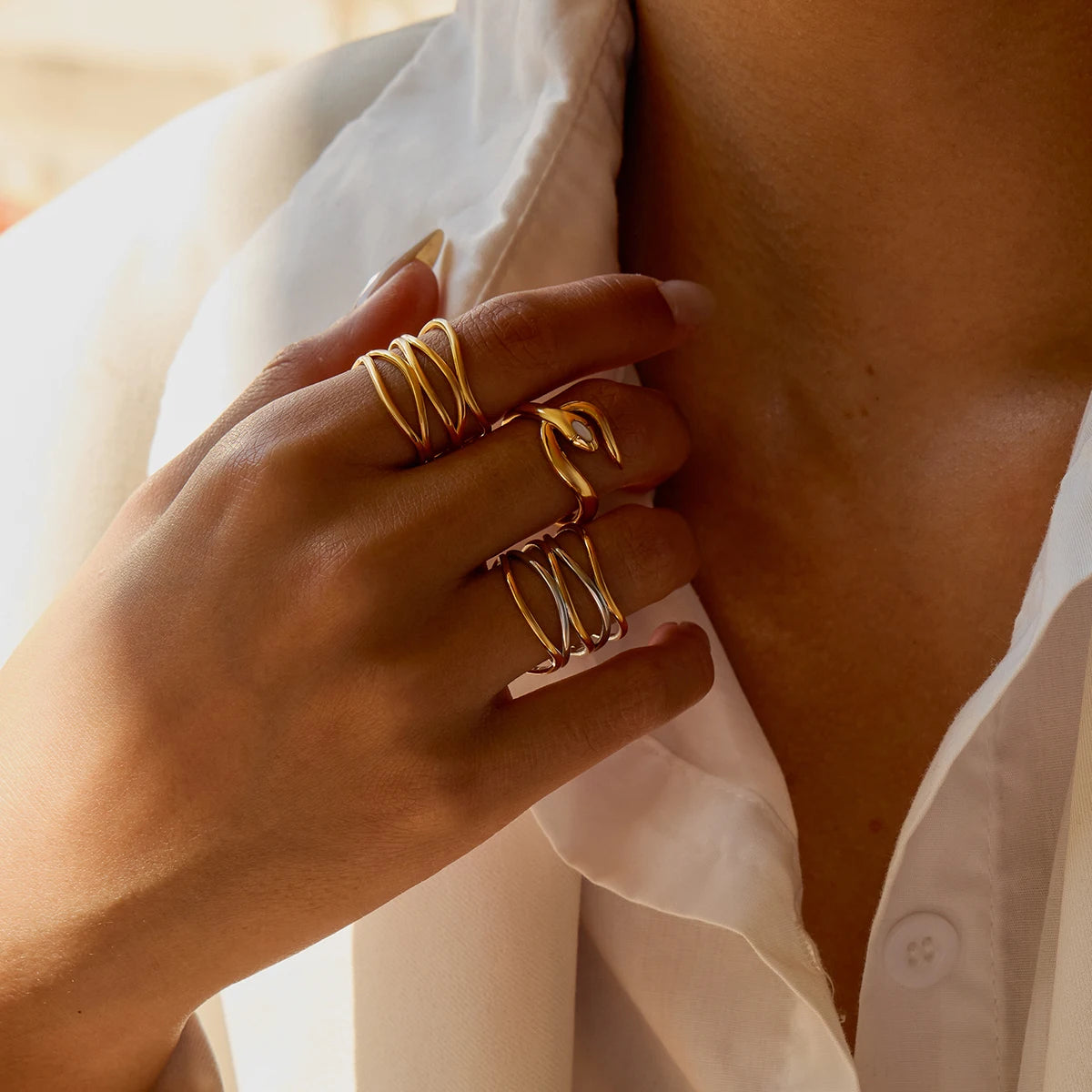Anillo Con Diseño De Serpiente Envolvente Y Acabado Liso | Dorado