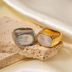 Anillo Lujo Piedra Blanca Nacarada | Dorado