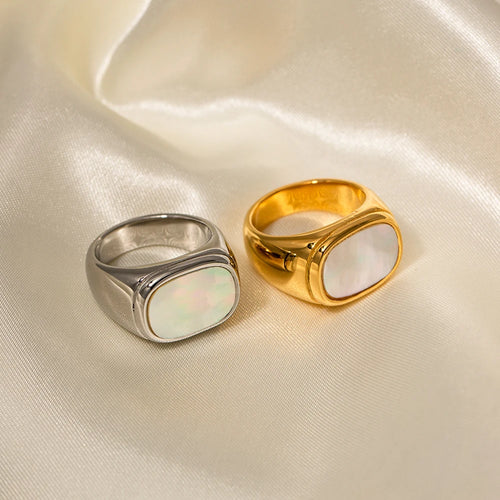 Anillo Lujo Piedra Blanca Nacarada | Dorado