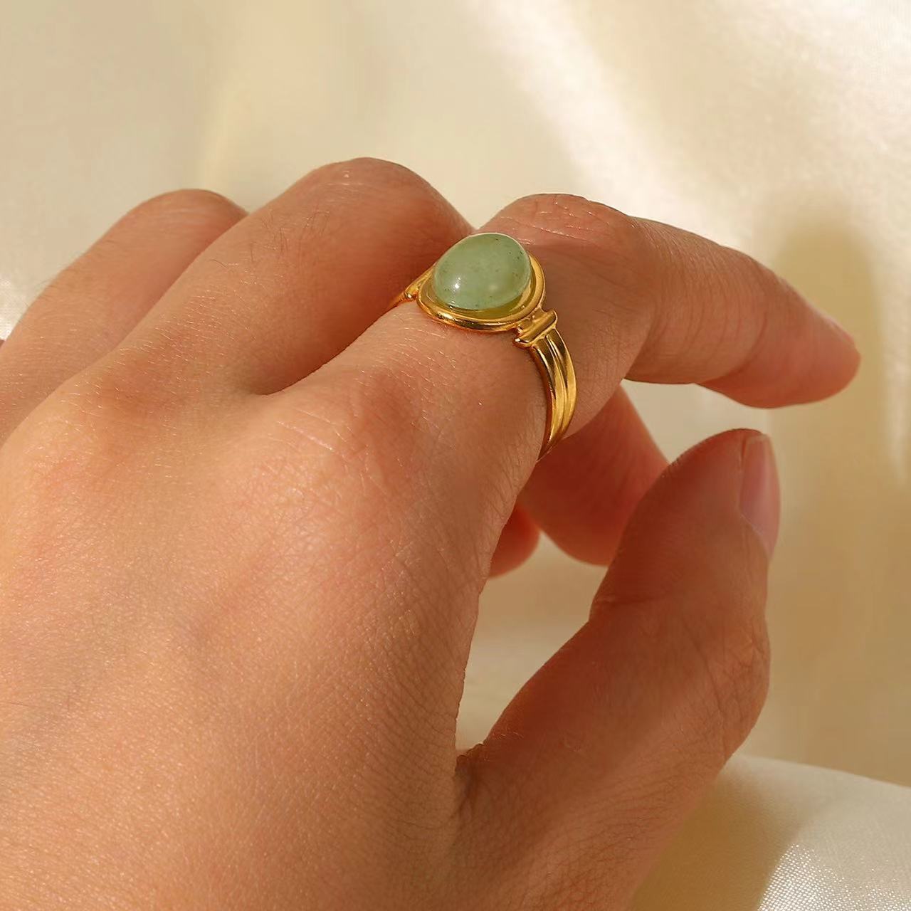 Anillo Piedra Verde Claro | Dorado