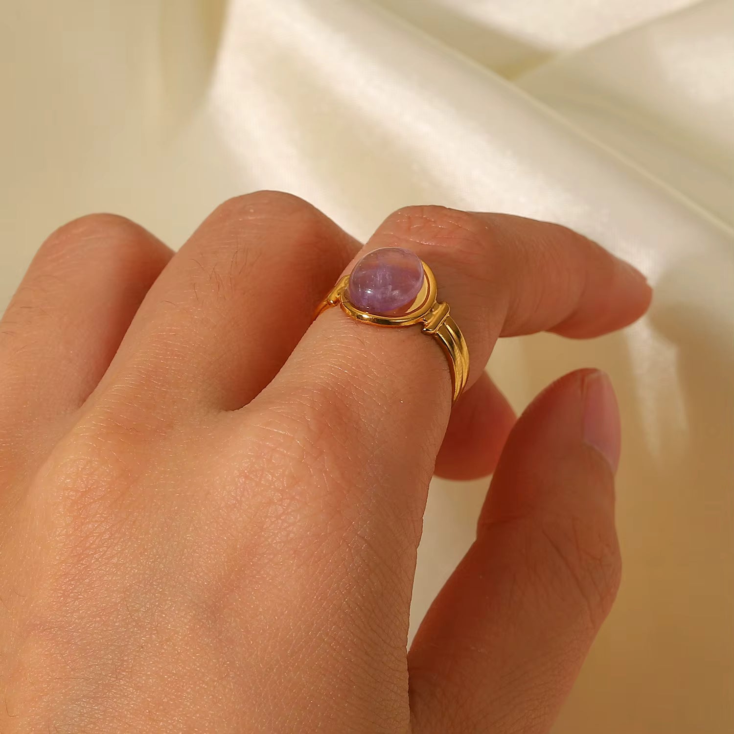 Anillo Piedra Purpura | Dorado
