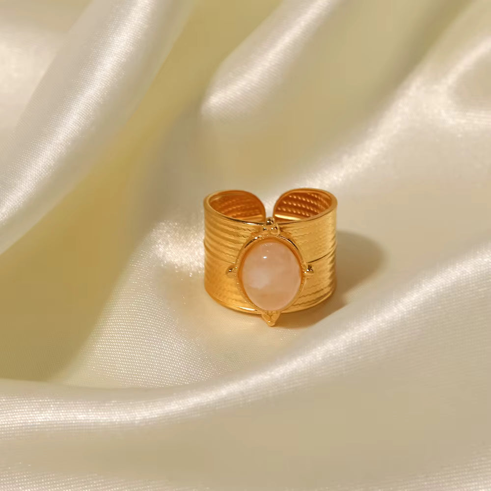 Anillo Piedra Oval Rosa | Dorado