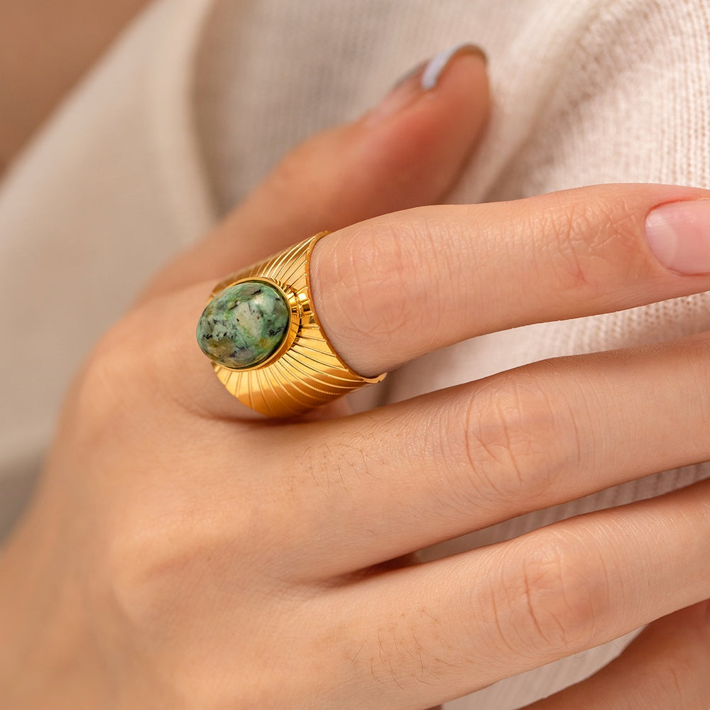 Anillo Piedra Verde Oscuro | Dorado