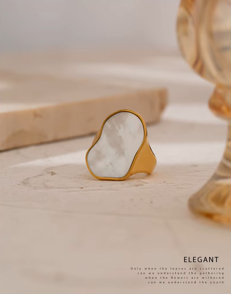 Anillo Nacarado Grande | Dorado