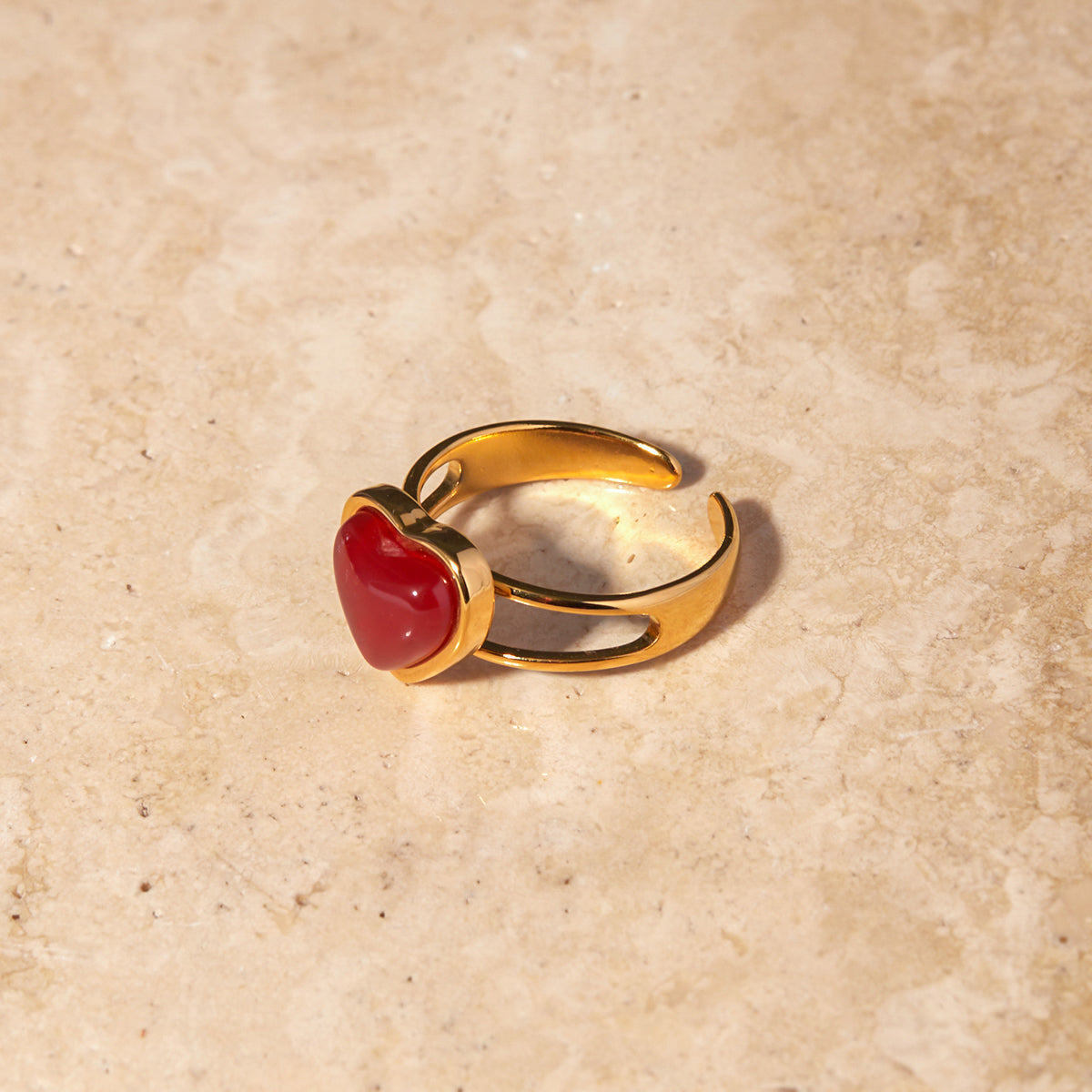 Anillo de Ágata Roja Lisa | Dorado